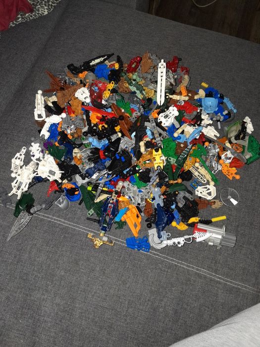 Bionicle figurki i klocki