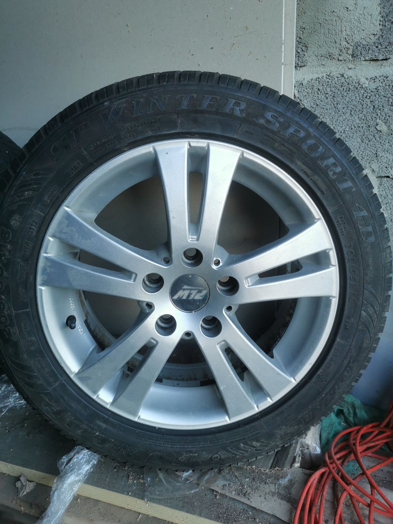 Шини, Диски 16 з шинами 205/55/r16: 8 800 грн. - Колеса в зборі ...