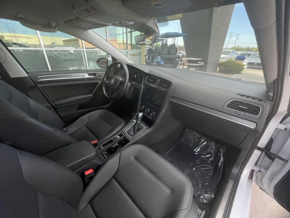 Volkswagen e-Golf SEL Premium      2019