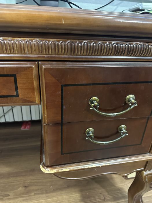 Продам письменый стол антиквариат