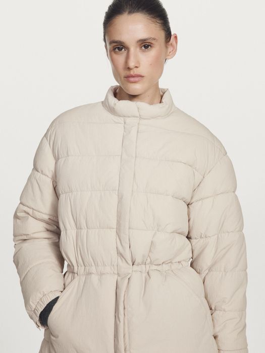 Молочная куртка Massimo Dutti