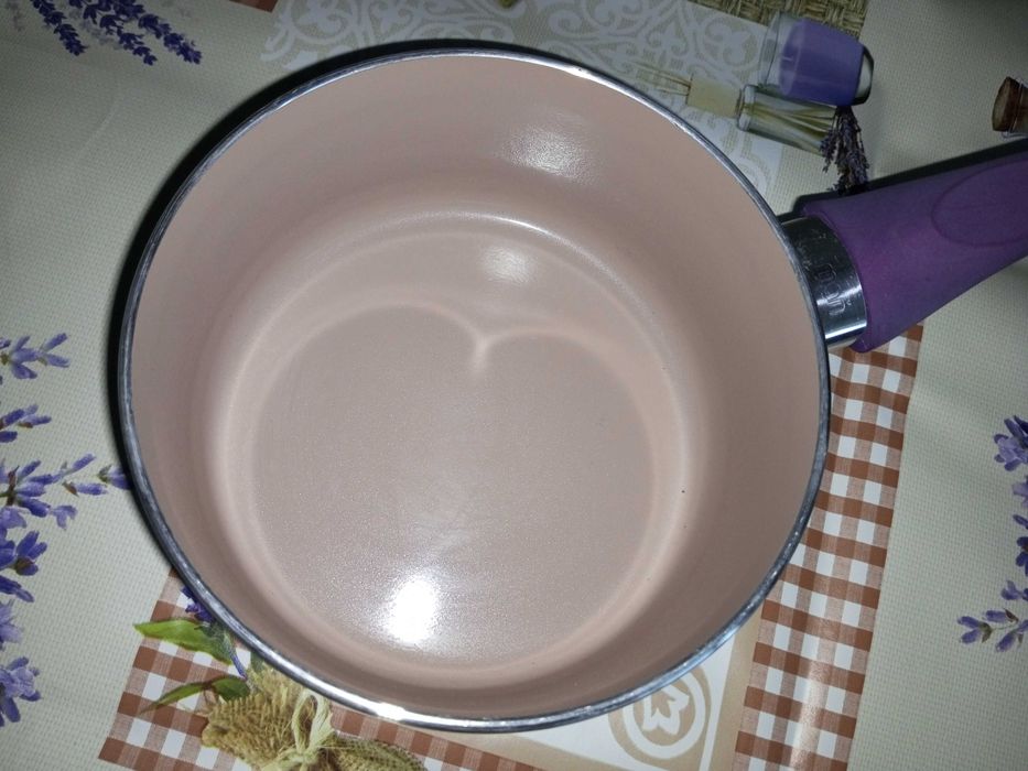 Ковш с крышкой фирмы Fissman объем 1,6 л