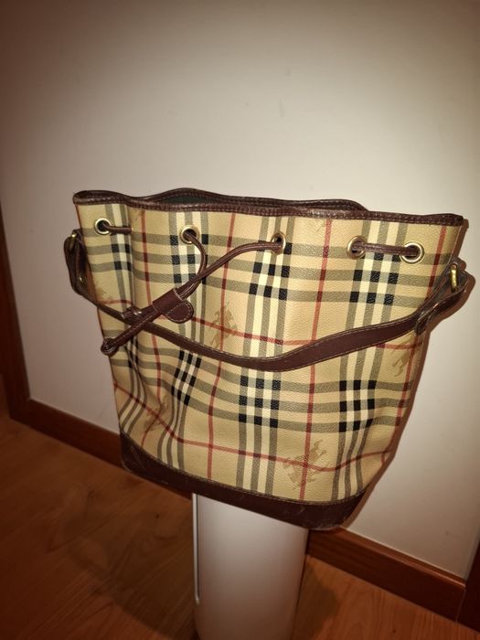 Mala Burberry Original. Luxo Clássico