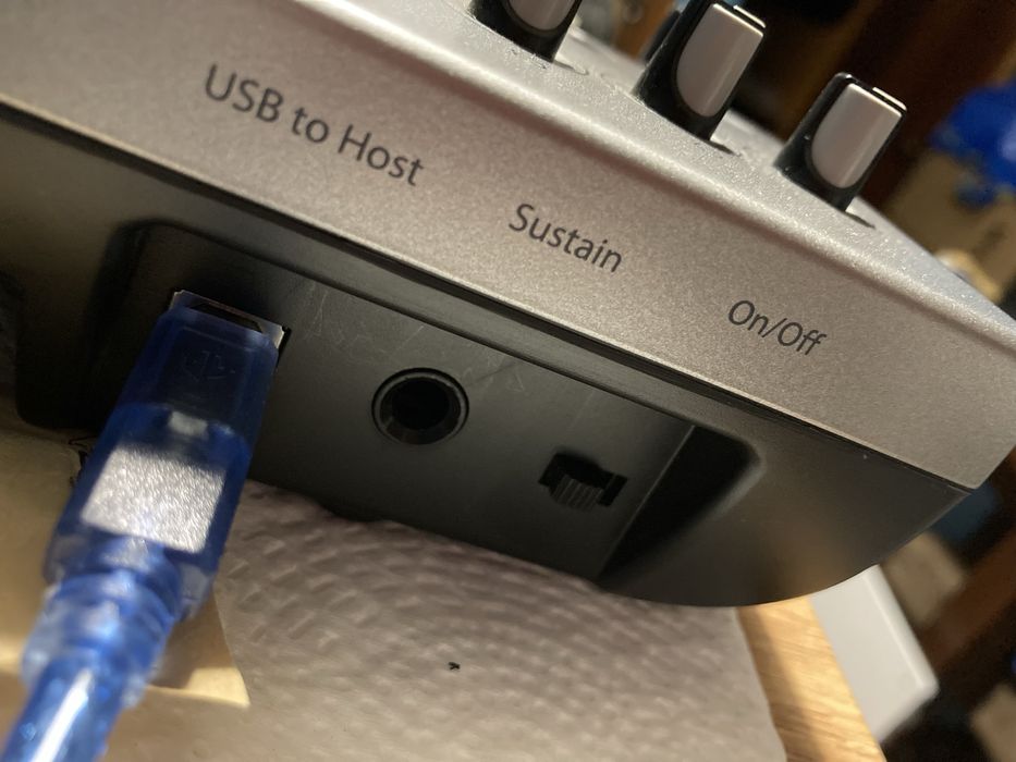Controlador MIDI Acorn Masterkey 61 – Muito Bom  estado