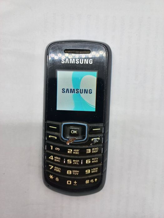 Телефон Samsung  мобільний