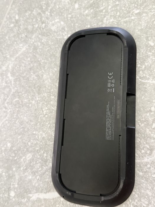 Podwójna ładowarka indukcyjna Mophie