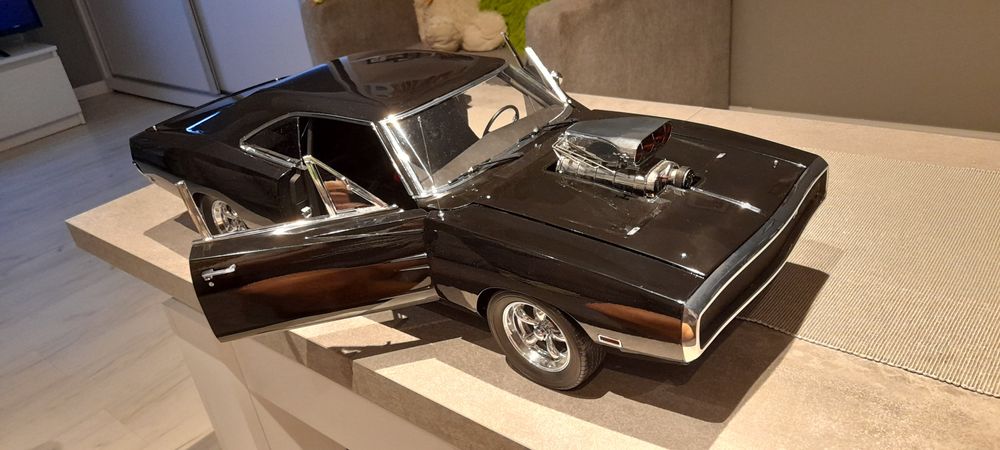 Dodge Charger R/T 1/8 スケール Dodge Charger R/T DeAgostini skala 1:8 kompletny zamiana