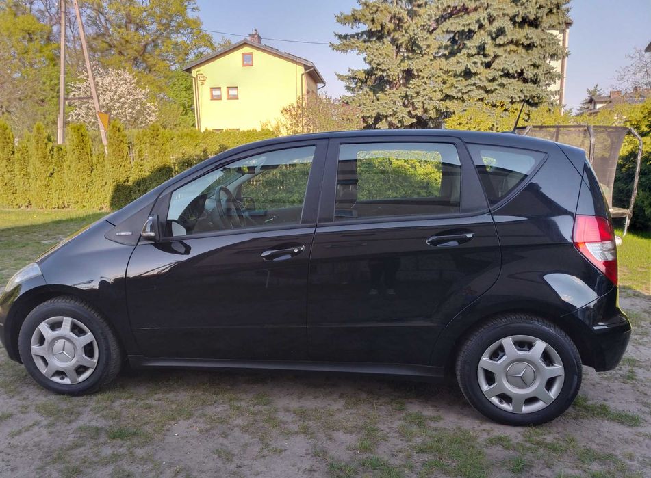 Автомобіль Мерседес А 160 MERCEDES-BENZ