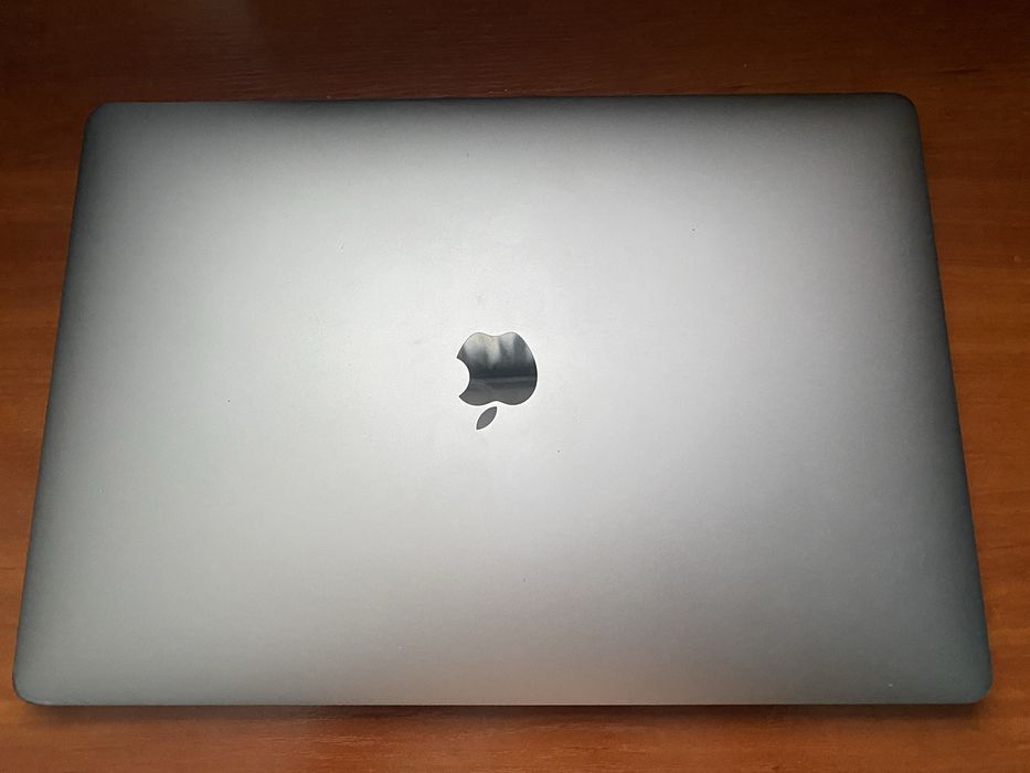 Продам MacBook Pro 15 2017