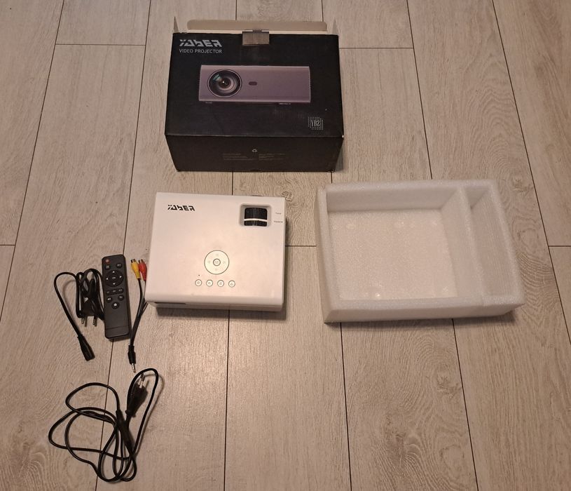 yaber video projektortor