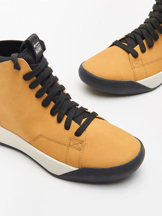 Skórzane sneakersy nowe nie używane skóra naturalna rozmiar 42 Cropp b
