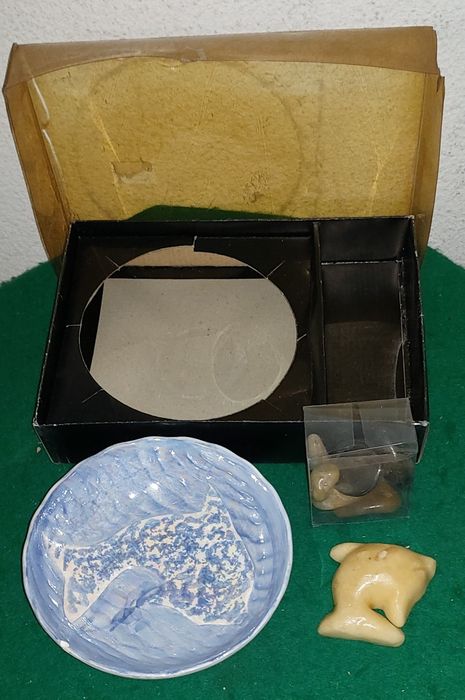 NOVOS. Conjuntos taças  porcelana, velas e pedras.