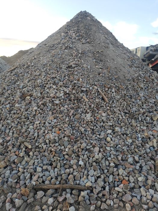 Gruz tłuczeń kruszywo drogowe piasek  otoczaki grysy