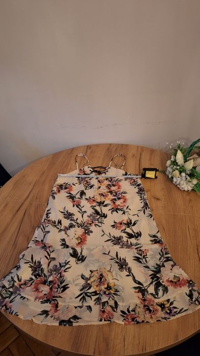 Piękna letnia sukienka 40 BodyFlirt