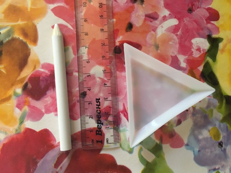 Наборы для маникюра. Восковые карандаши для страз и тарелочки