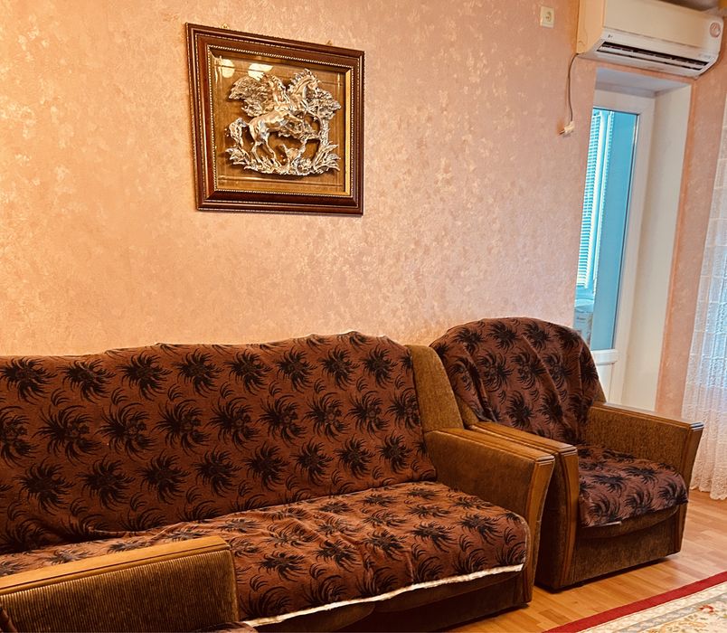 Продаємо 2 кімн. квартиру Героїв Маріуполя Мебльована