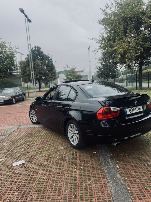 BMW E90 318D 2008 foto 4