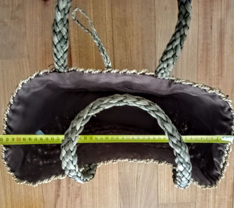 Cesta de vime com 40cms + peluches