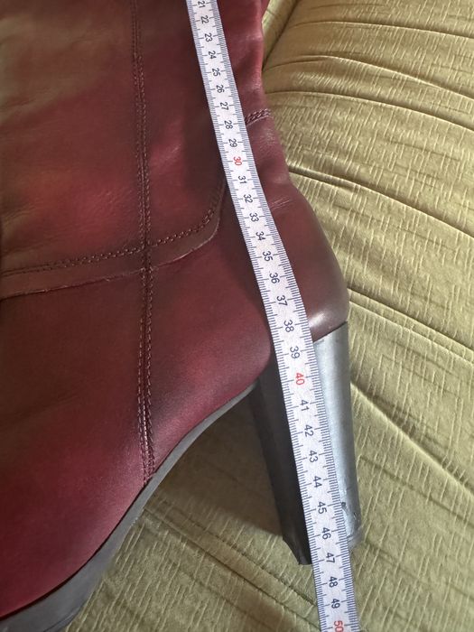 Skorzane kozaki damskie Caprice