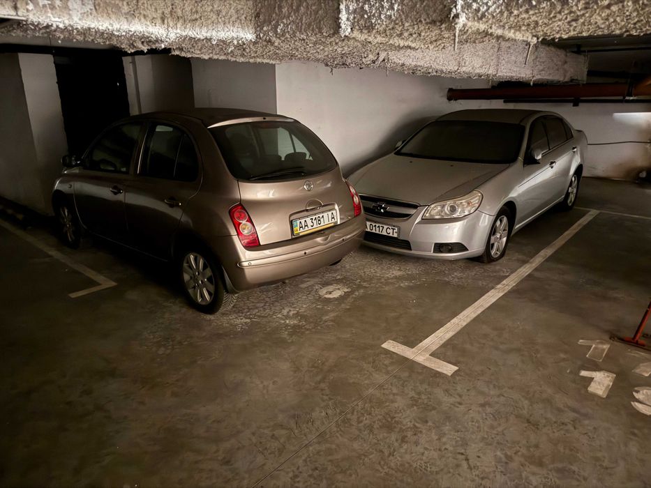 Оренда паркінгу для автомобіля, мотоцикла. McDonald's Шулявка