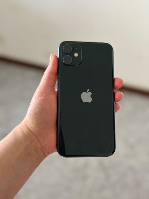 iPhone 11 com carregador completo