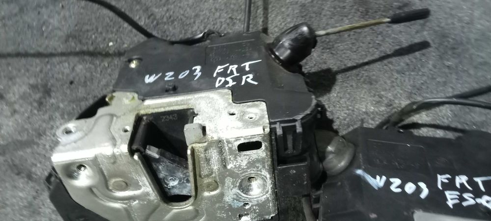 Fecho de Porta Mercedes W203