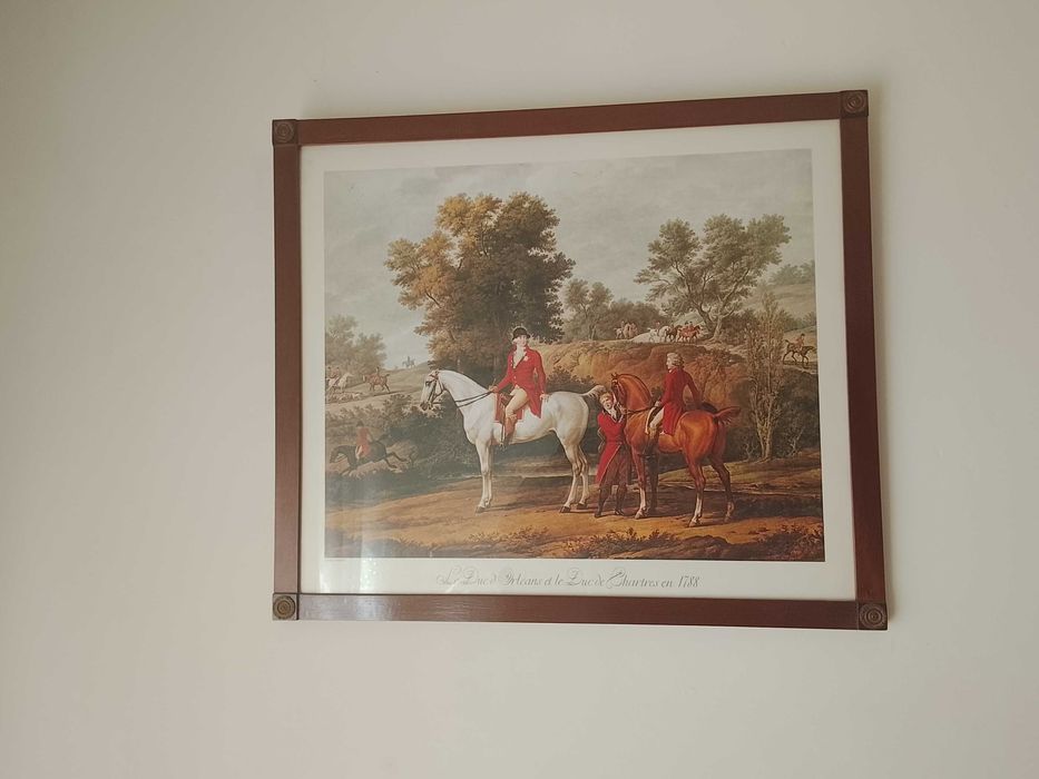 Vendo quadros antigos.