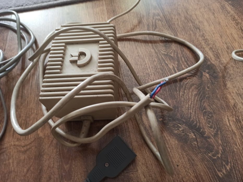 Commodore zasilacze magnetofony