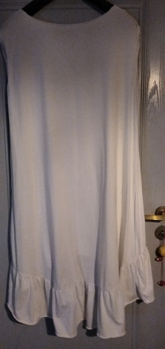 Biała sukienka na lato
