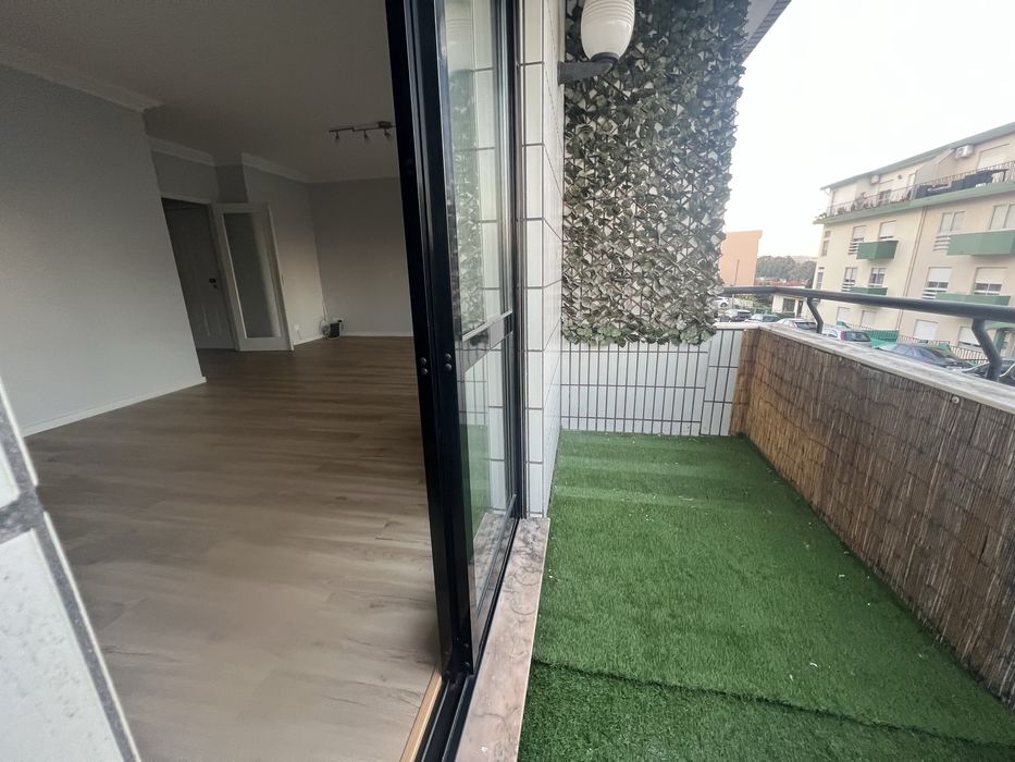 Apartamento T3 totalmente renovado