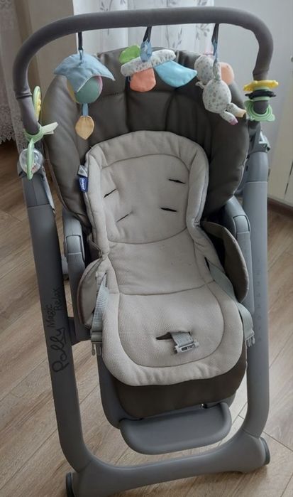 Продам стільчик для годування Chicco