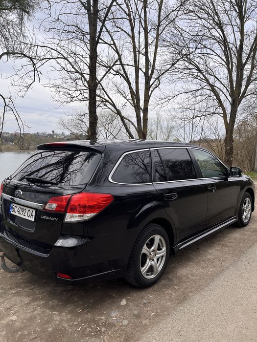 Subaru Legasy універсал 2.0 бензин 2010