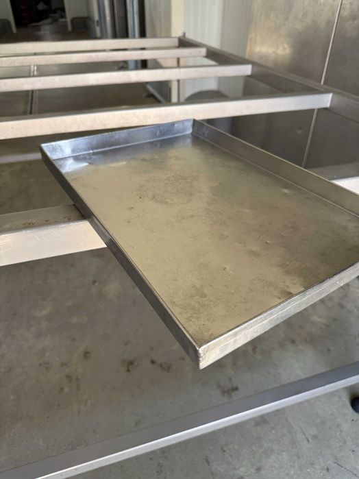 Tabuleiro em Inox - 45x50x3 cm