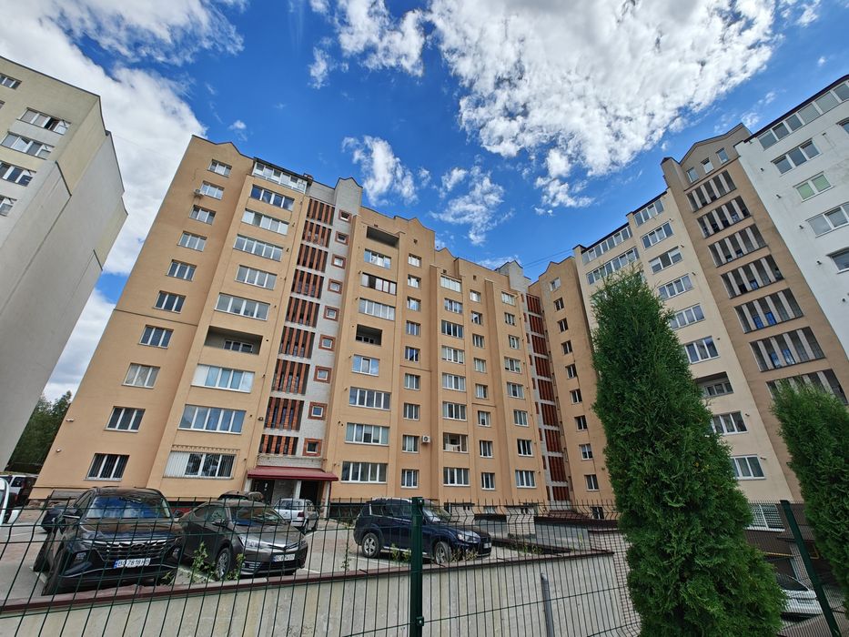 Продаж 3 кім. Сира. Цегляний будинок.  4 поверх