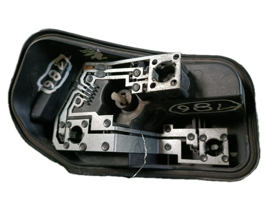Suporte lâmpada esquerdo RENAULT Megane II (BM0/1_, CM0/1_)