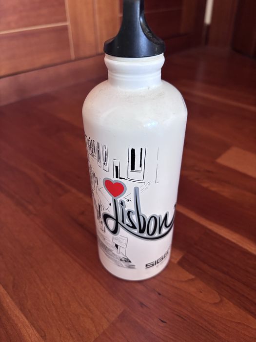 Garrafa SIGG Original Alumínio Prateada – Compacta 0,6L
