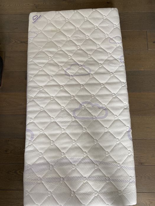 TRÄUMELAND Materac Chmurka 70x140cm