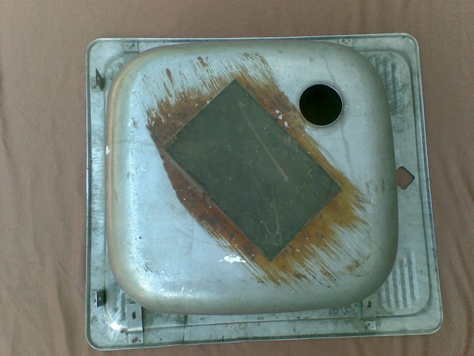 Мойка кухонная  со смесителем