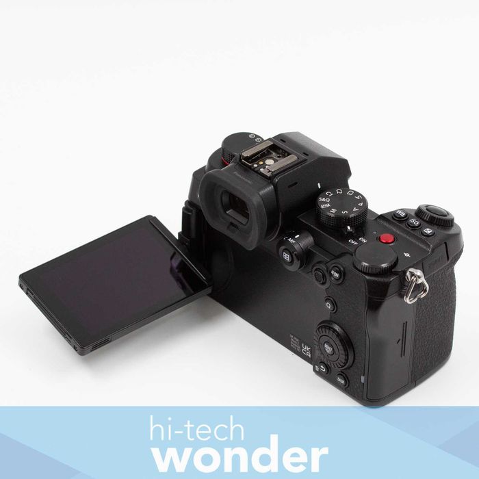 PANASONIC Lumix S5D