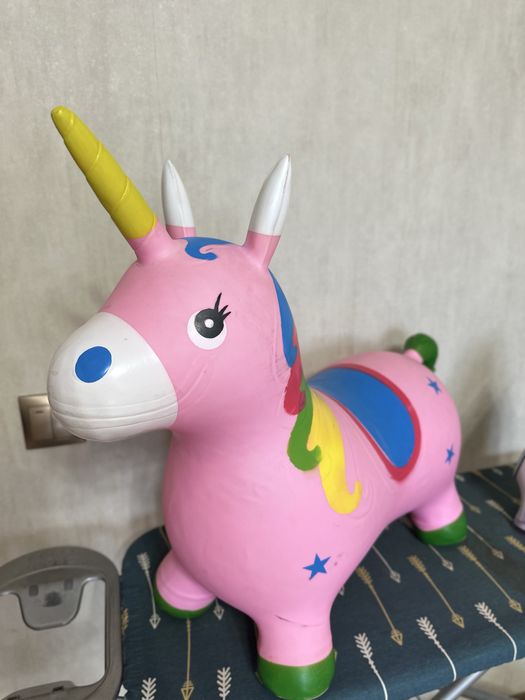 Коник-пригунець для малечі