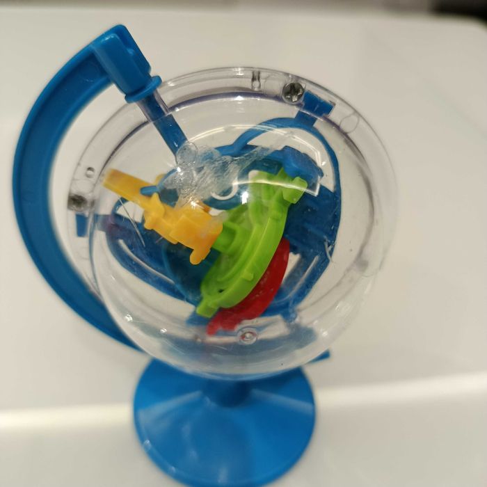 Mini zabawka logiczna, labirynt 3D, globus, kulka do celu, łamigłówka