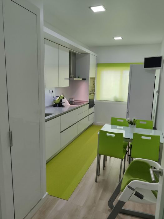 Mesa de cozinha em vidro