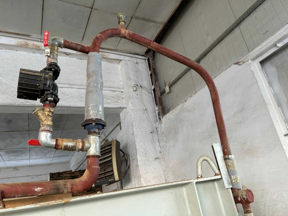 Prasa na gorąco z dociskiem bocznym Metau Impianti - włoska