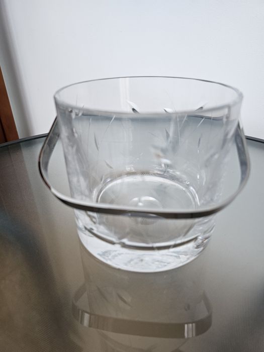 Balde de cristal para gelo, da marca Atlantis.