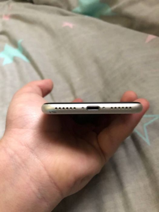В продаже Iphone Se 3/2022