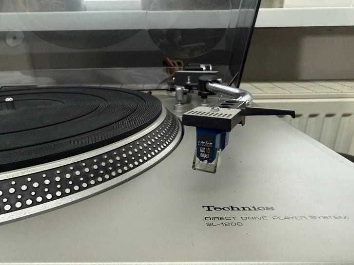 Technics SL-1200 MK1 Plattenspieler