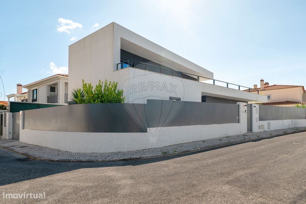 Moradia T4 para venda