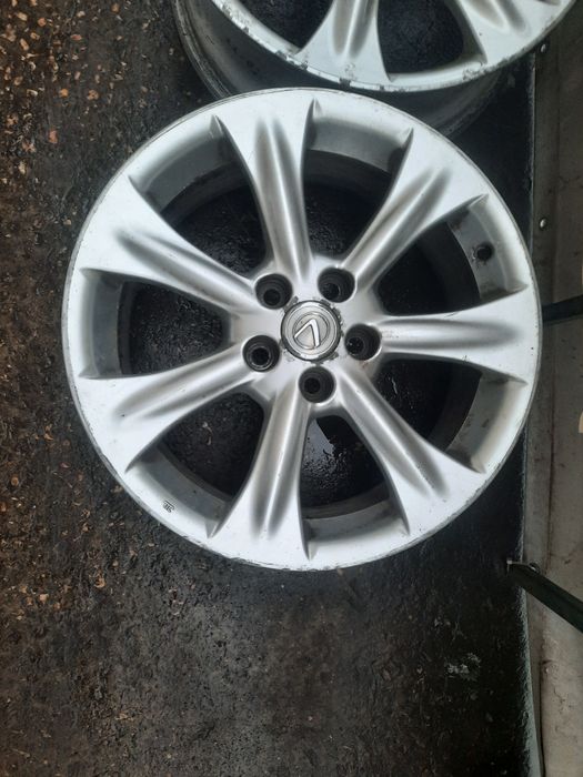 Диски 5/114,3/r18 et 35 dia 60.1 тойота лексус