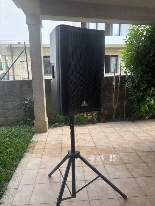 Behringer Dr115dsp + Mesa Alesis Multimix4