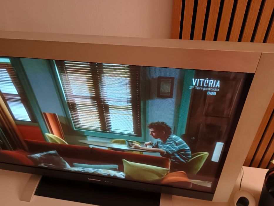 TV plasma Grundig 43"